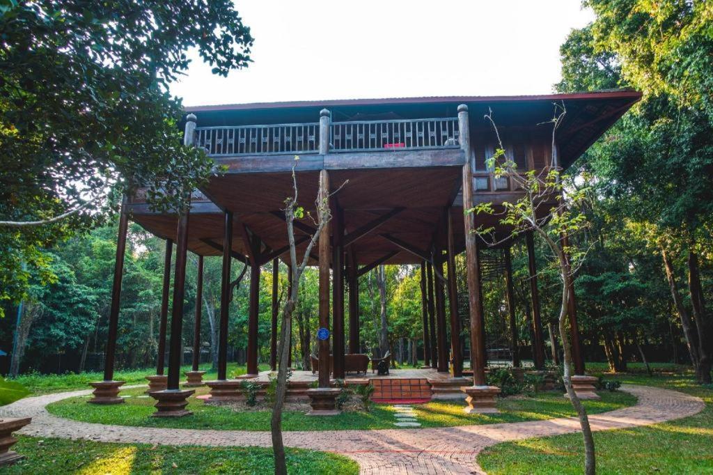 Angkor Village Resort & Spa Siem Reap Exterior photo